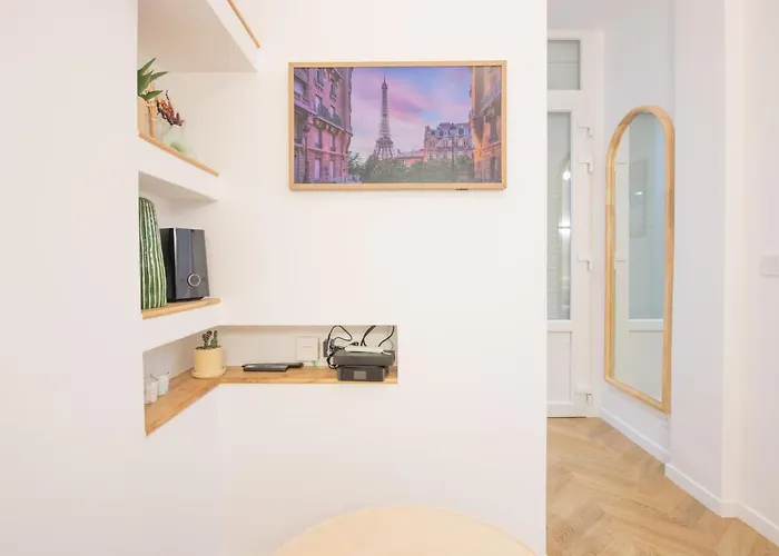 Studio_ Champs-elysees Daire *