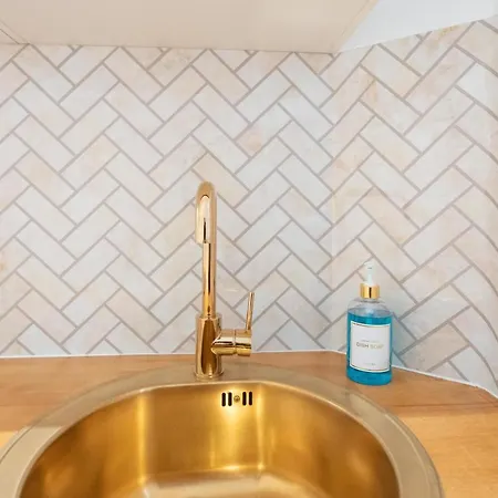 Studio_ Champs-elysees *