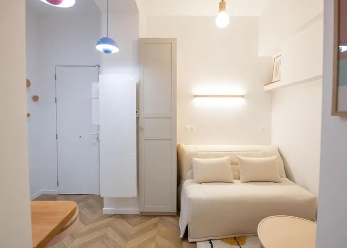 Studio_ Champs-elysees Apartment